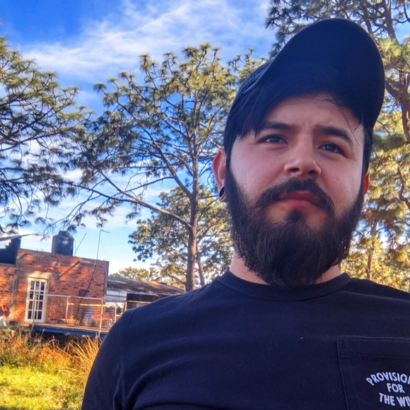 Meet your Posher, Rigoberto - Picture 1 of 1